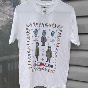Home Alone Womens Medium White Holiday T-Shirt